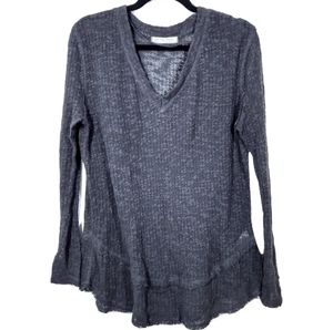 We the Free Sweater Womens Size L Gray Long Sleeve V-Neck Raw Edge Lightweight